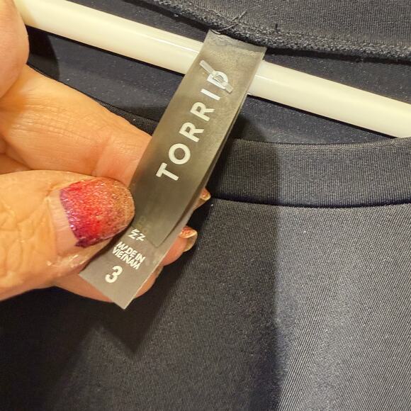 Torrid Gold Trim Floral Long Sleeve Rash Guard Size 3 - Picture 7 of 10